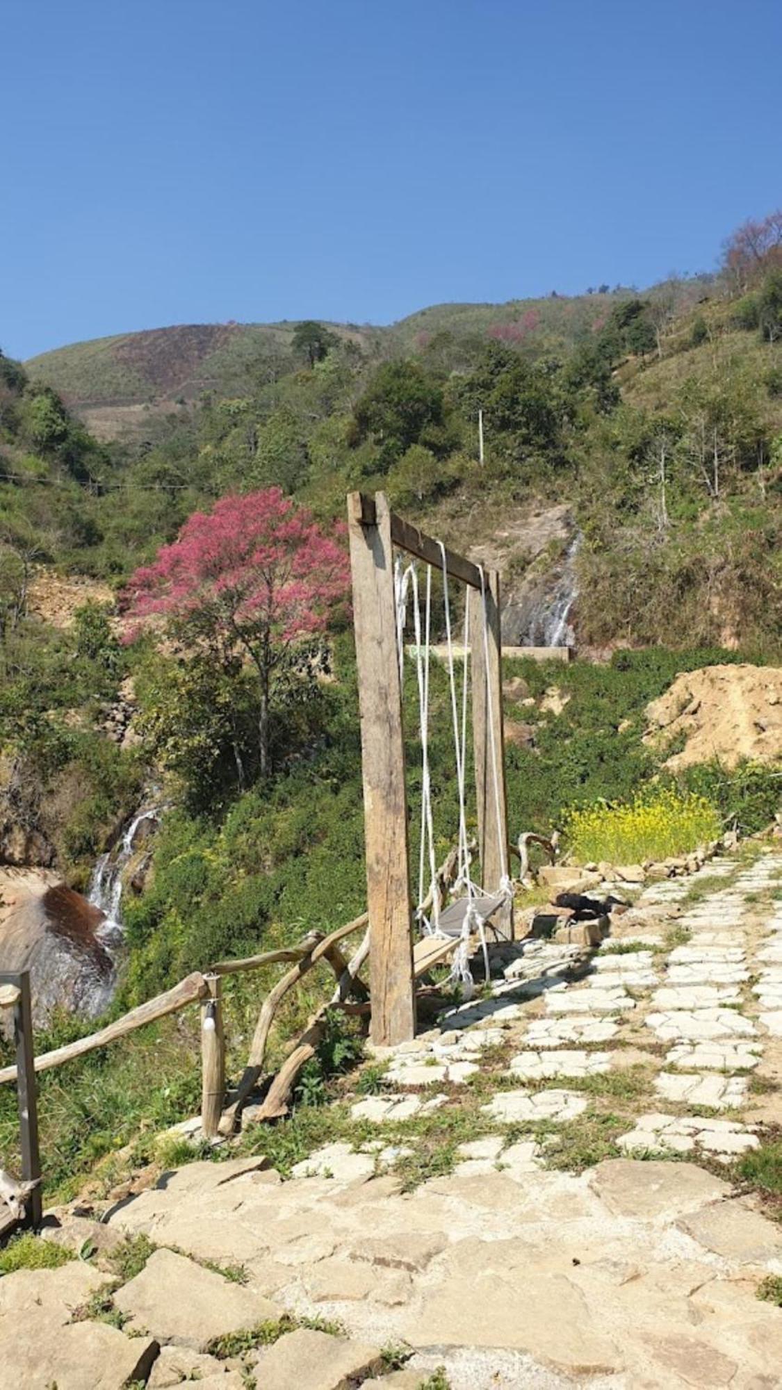 Nha Hang Homestay Pho Nui Bac Yen Eksteriør bilde