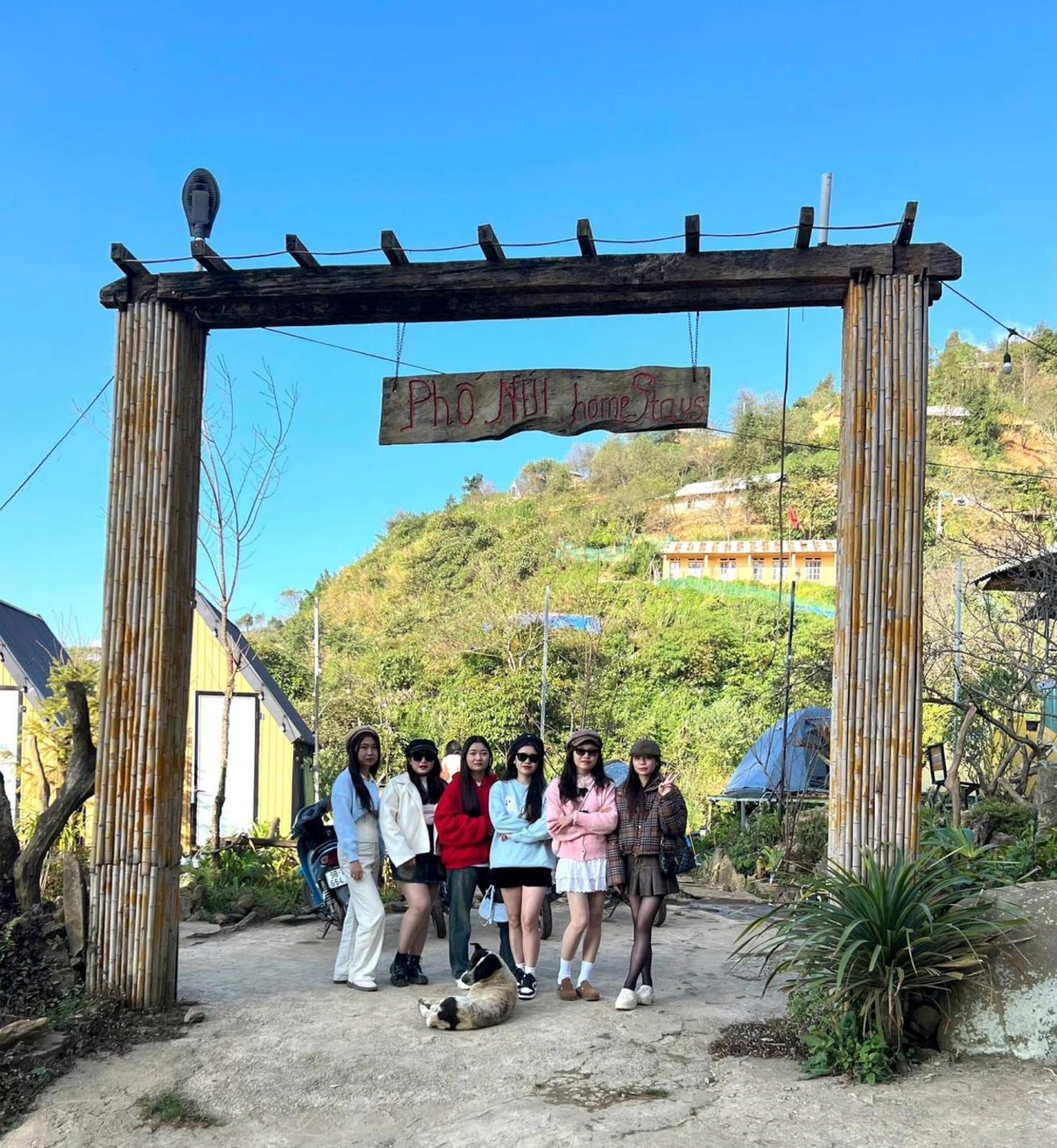 Nha Hang Homestay Pho Nui Bac Yen Eksteriør bilde